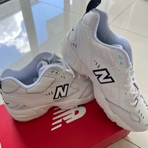 nb chunky sneakers